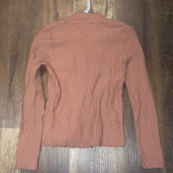 Rust Ribbed Long Sleeve Top - Picture 3 of 3